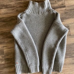 Lululemon chunky sweater
